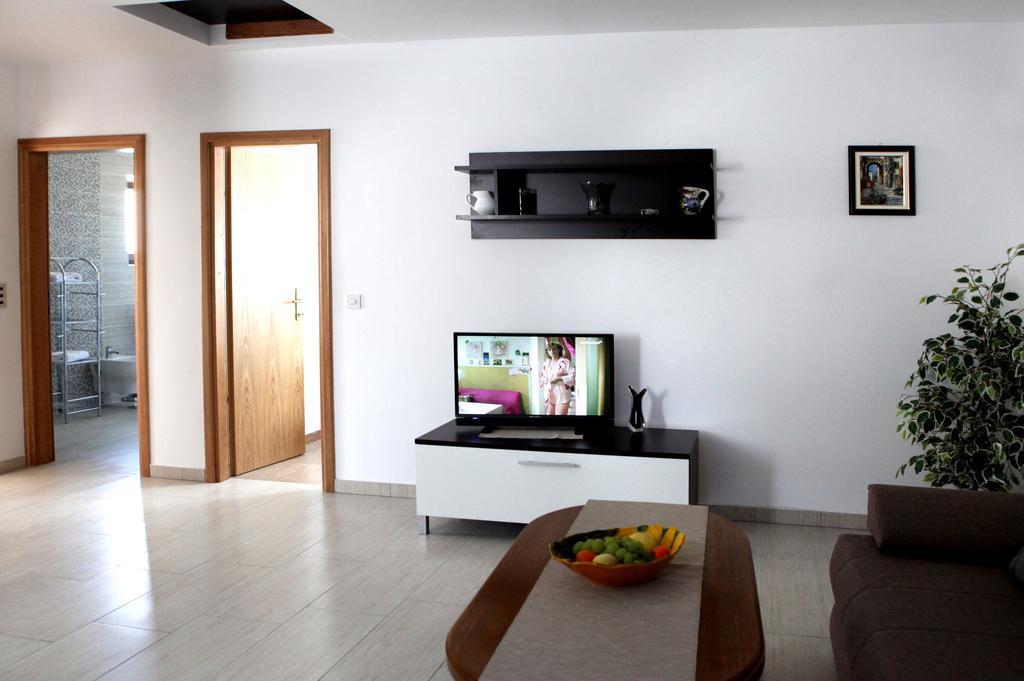 Apartments Marina-Mare Пореч Экстерьер фото
